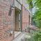 Charming Springdale Townhome about 5 Mi to Dtwn! - Спрингдейл