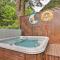 Lakefront Poconos Retreat with Hot Tub, Near Hiking!