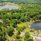 Lilli's Pad Lakeside Lodge with Pontoon & Hot Tub - Reed City