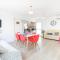 Seaview 3 bedroom Kings Road Penthouse
