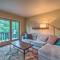 Lake Placid Gem with Patio and Views Less Than 1 Mi to Beach! - ليك بلاسيد