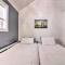 Stylish Mountain Home Near Ski, Golf and Manchester!
