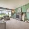 Blue Birds Perch Stunning Home on Private Hilltop