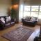 Dungannon 2 Bed Bungalow - Sleeps 5 - Pet Friendly - Dungannon