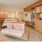 The Surf Yamba - Boutique Hotel