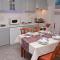 Apartments with parking space Novigrad - 7108
