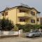 Apartments with parking space Novigrad - 7108