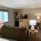 Days Inn & Suites by Wyndham Duluth by the Mall
