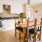 Bwthyn Bach Cozy country retreat