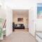 3 Queens Gardens Sea View Apartment