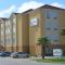 Hawthorn Suites by Wyndham Corpus Christi/Padre Isle