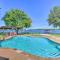 Spacious Granbury Home with Lakefront Outdoor Oasis! - 格兰伯里