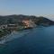 Incanto sul mare con enorme terrazza e piscina