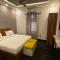 Meeram Ganga, A Heritage Stay by the Ganges at Triveni Ghat - 瑞诗凯诗