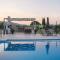 Daisys Garden - Villa with Private Pool, Ideal for Large Groups, by ZanteWize