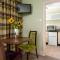 Palm Grove Apartments