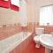 Westfield House - Characterful 7 bedroom townhouse