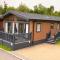 Penny Lodge with Hot Tub