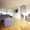 87 Marineside Beach side property with stunning sea views - 奇切斯特