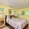 Cottage Haven-One Minute Walk To The Beach-Private Yards-Keyless Locks