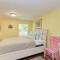 Cottage Haven-One Minute Walk To The Beach-Private Yards-Keyless Locks