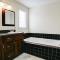 Brook Knoll · NEW! Beautiful Mtn Retreat w/Pool Near Asheville!