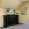 Brook Knoll · NEW! Beautiful Mtn Retreat w/Pool Near Asheville!