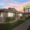Travelers Inn Williams, CA Modern Renovated Hotel