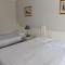 Railway House Guest House - 穆林加尔