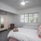 Kwa Thibi Cottage Sleeps 14-with inverter - Umdloti