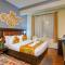 Muscatel Grand Silkroute - 300 Mts from MG Marg