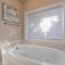 Luxurious House with Pool Near Asheville by Mighty Tree Properties - Leicester