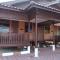 DRazna Chalet Pantai Seberang Takir