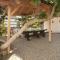 Apartment Metajna 6498e