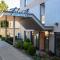 Felicity Garni Hotel