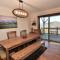 The Crest 200C condo - شوغر ماونتين