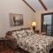The Crest 200C condo - شوغر ماونتين