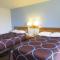 Super 8 by Wyndham Centerville - Centerville