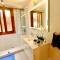 Chalet Oberhofen am Thunersee, 4 Sterne Privatwohnung, 2 Schlafzimmer, gratis Parkplatz, Seeblick