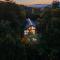 Cozy log cabin!! In heart of PF & close to the Smokies - Pigeon Forge