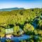 Cozy log cabin!! In heart of PF & close to the Smokies - Pigeon Forge