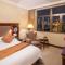 Broadway Mansions Hotel - On the bund