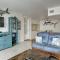 Channelview 206