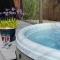Pine Tree Lodge - Pentney Lakes