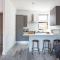 Modern Luxury Apartment, Sleeps 6, Best Location