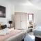 Modern Luxury Apartment, Sleeps 6, Best Location