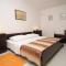 Apartments with parking space Tar, Porec - 6948