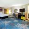 Days Inn by Wyndham Marquette - Marquette