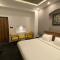 Meeram Ganga, A Heritage Stay by the Ganges at Triveni Ghat - 瑞诗凯诗