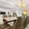 Casa Isa by Finest Rentals